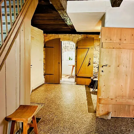 بيت للعطل Lovingly Restored Half-timbered House From 1684 *
