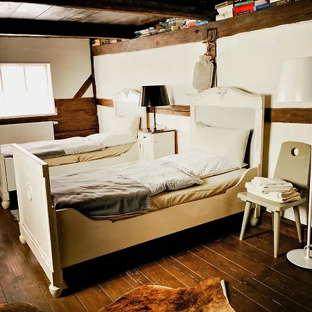 Vakantiehuis Lovingly Restored Half-timbered House From 1684 Großschönau
