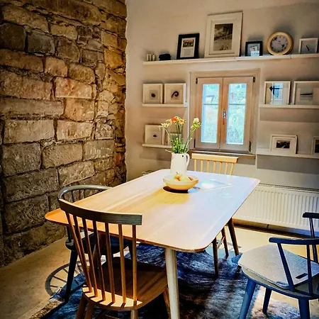 Lovingly Restored Half-timbered House From 1684 بيت للعطل *