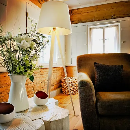 Lovingly Restored Half-timbered House From 1684 بيت للعطل